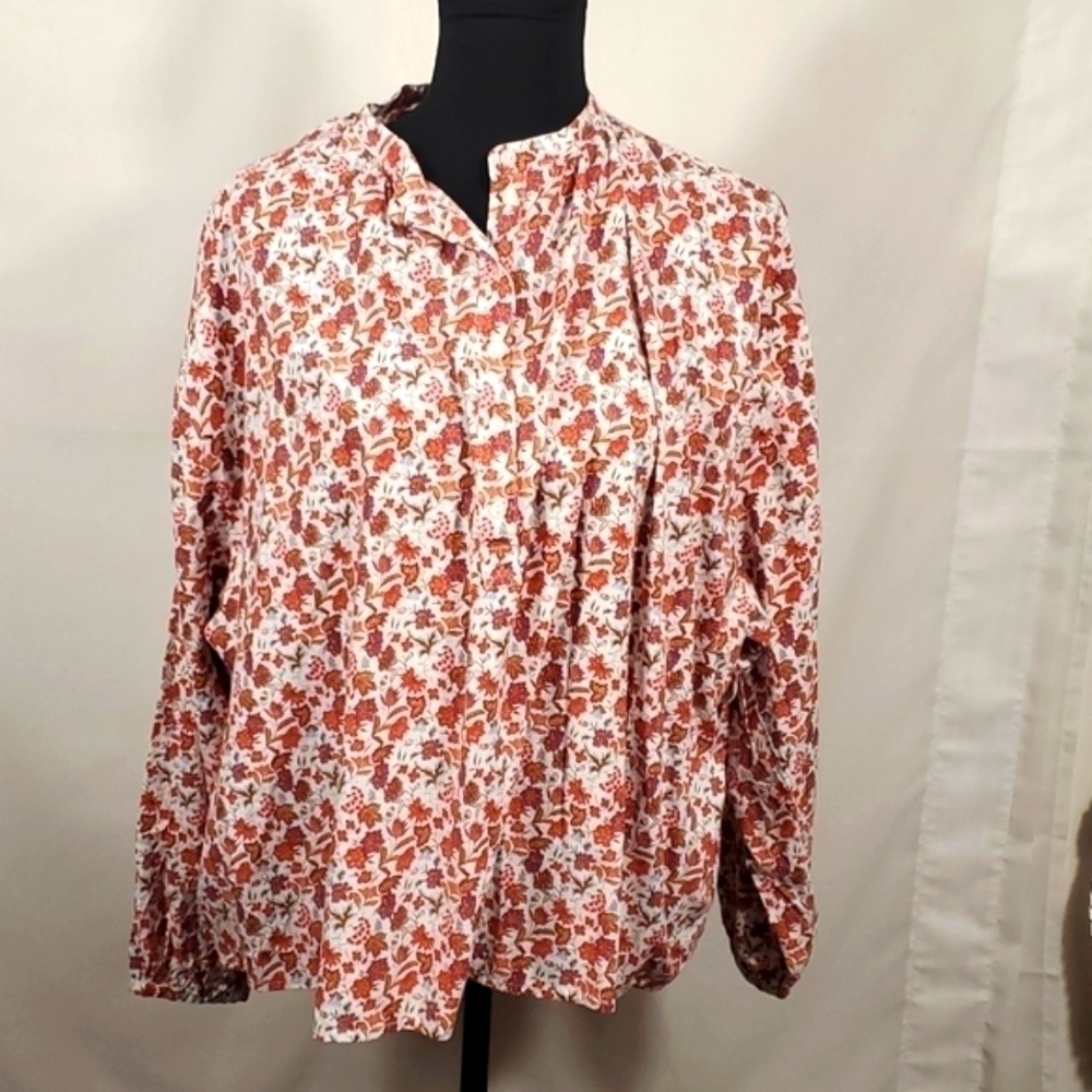 Universal Thread floral fall look blouse Size Large New